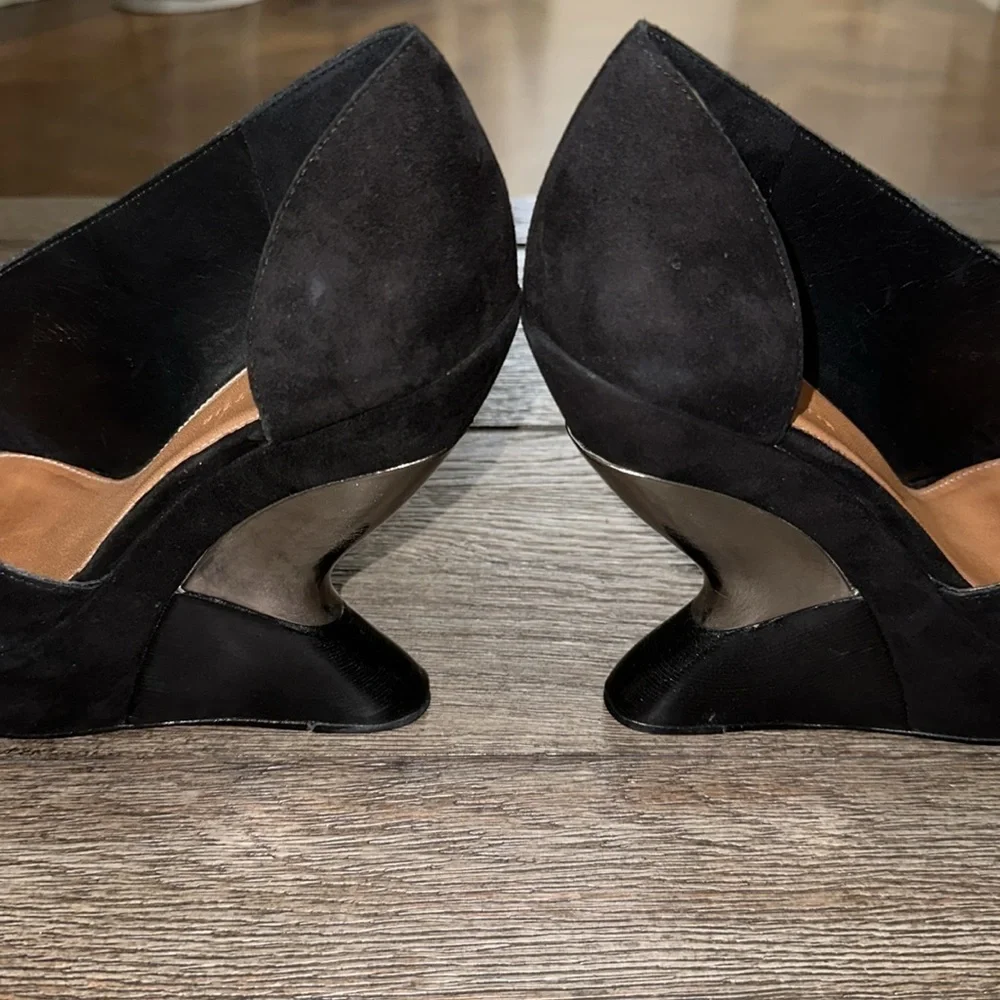 Leifsdottir Katarina Sculptural Inverted Wedge